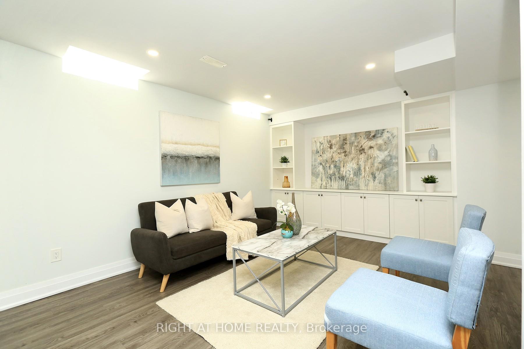 Photo 15 of 63 East's Corner Boulevard, Vaughan, Vellore Village — HOMEH