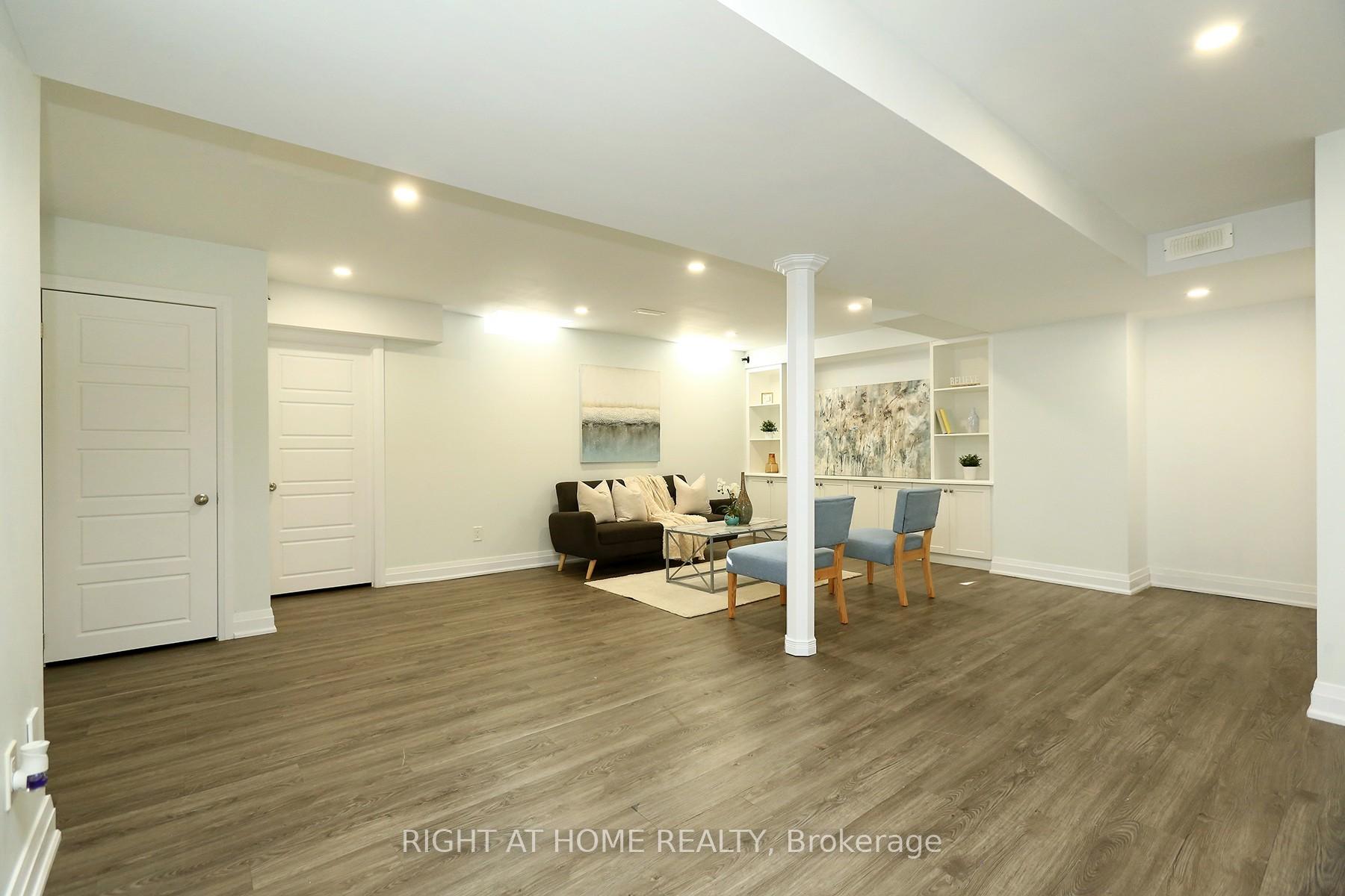 Photo 16 of 63 East's Corner Boulevard, Vaughan, Vellore Village — HOMEH