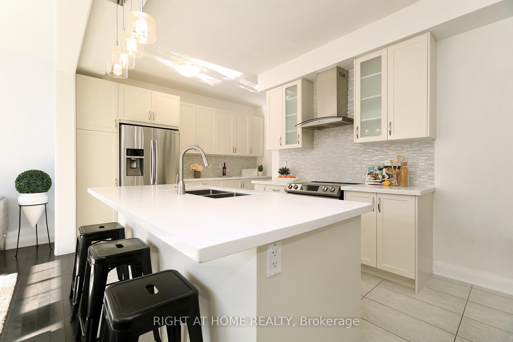 Photo 38 of 63 East's Corner Boulevard, Vaughan, Vellore Village — HOMEH