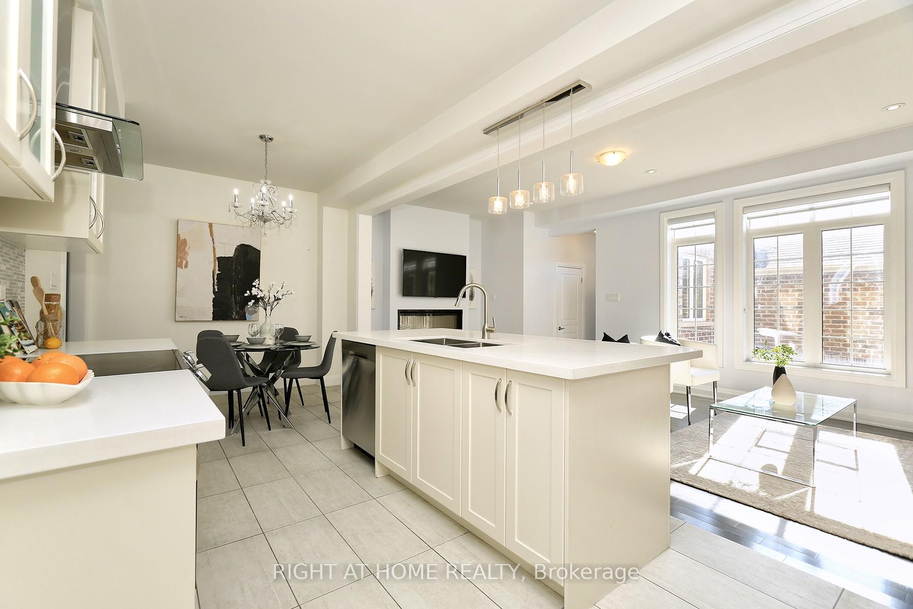 Photo 39 of 63 East's Corner Boulevard, Vaughan, Vellore Village — HOMEH