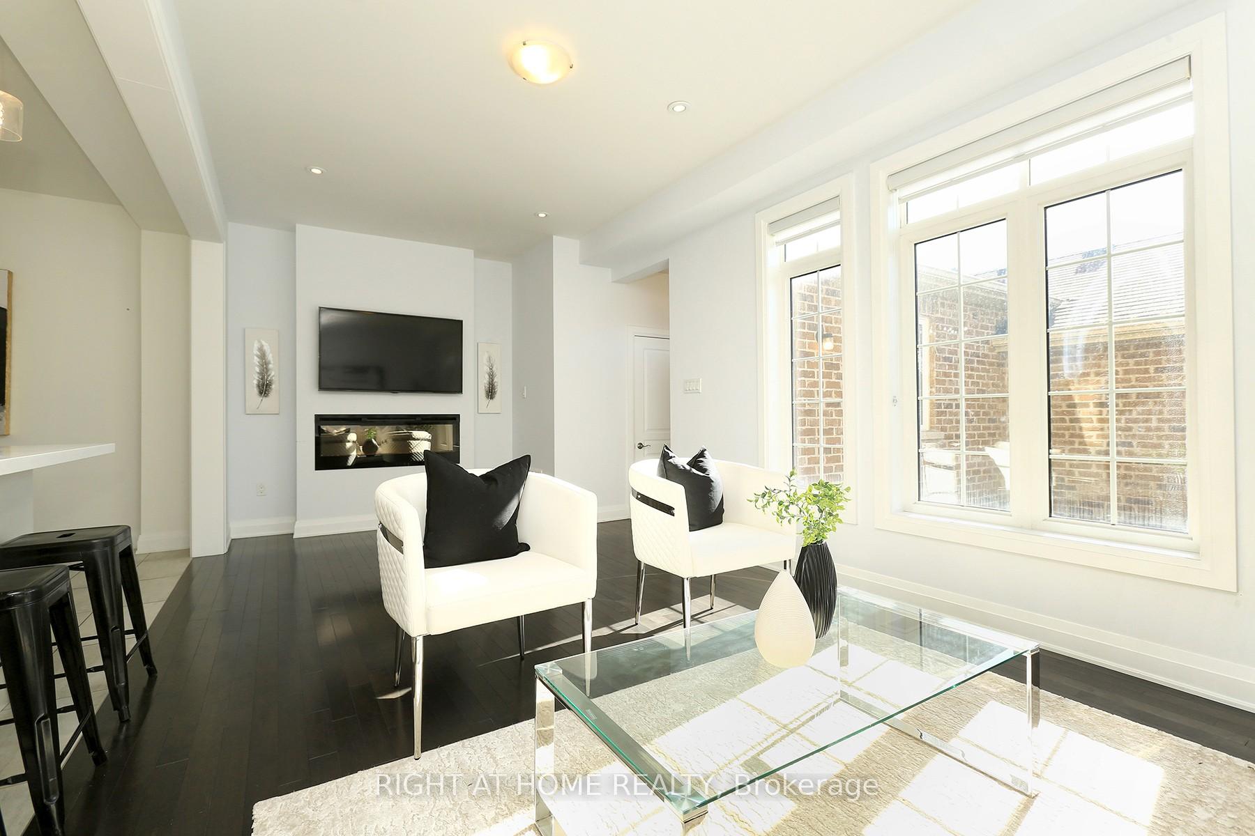 Photo 45 of 63 East's Corner Boulevard, Vaughan, Vellore Village — HOMEH
