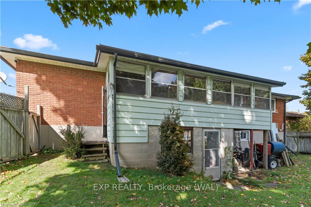 Photo 19 of 415 Chester Street W, West Grey — HOMEH