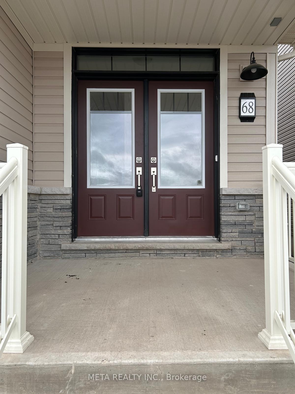 Photo 2 of 68 Varsity Drive, Welland, Dain City — HOMEH