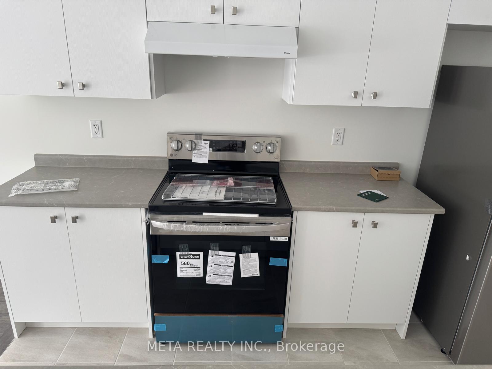 Photo 4 of 68 Varsity Drive, Welland, Dain City — HOMEH