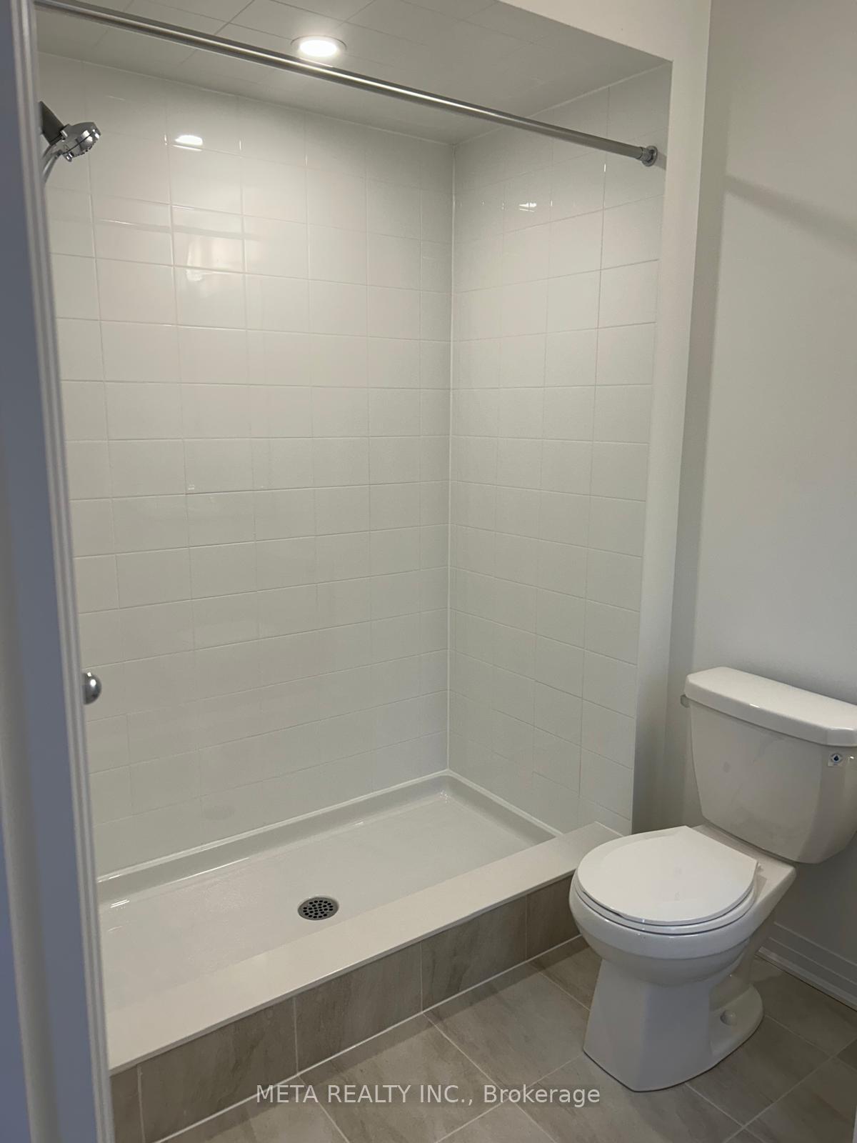 Photo 20 of 68 Varsity Drive, Welland, Dain City — HOMEH