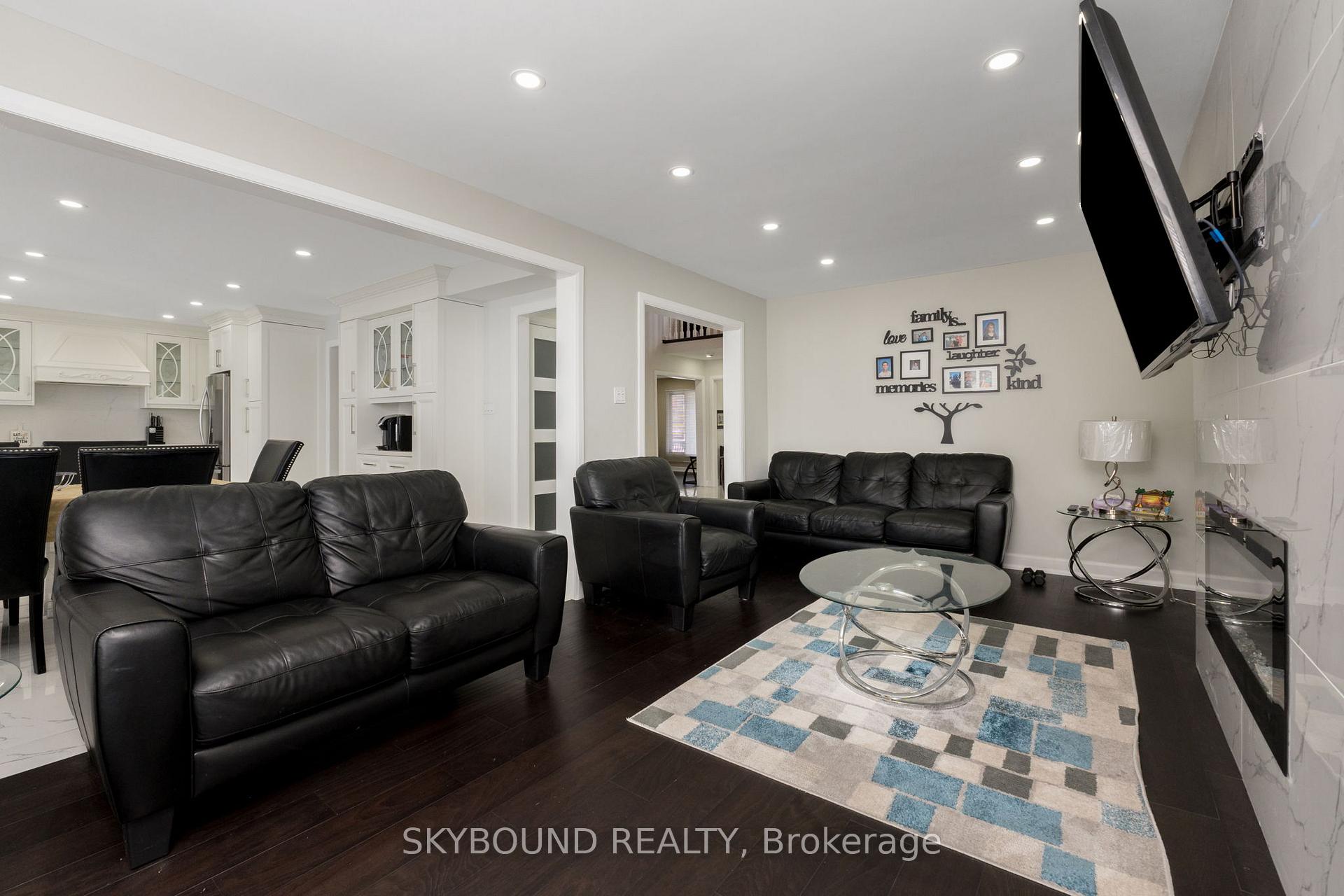Photo 19 of 108 Zinnia Place, Vaughan, West Woodbridge — HOMEH