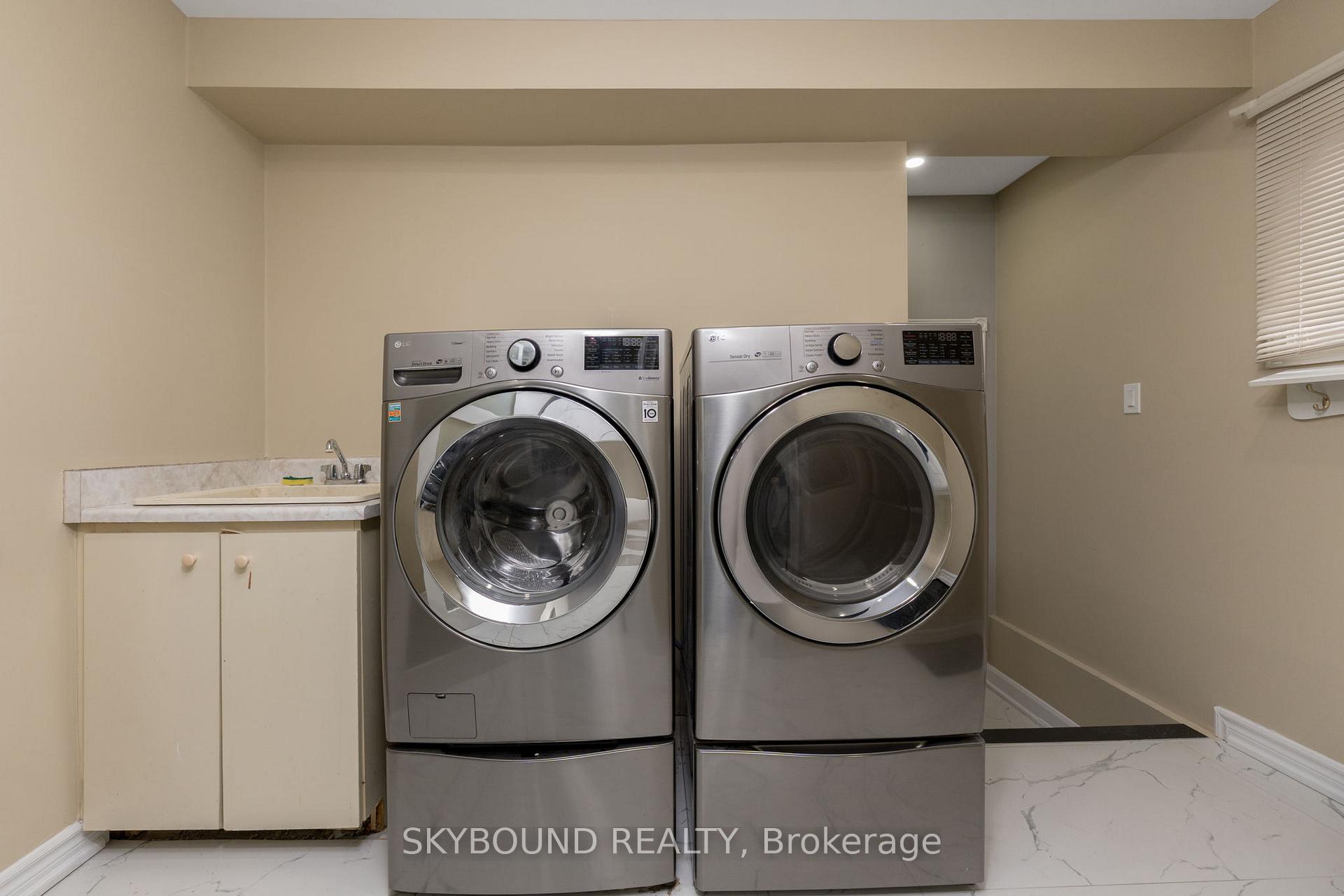 Photo 21 of 108 Zinnia Place, Vaughan, West Woodbridge — HOMEH