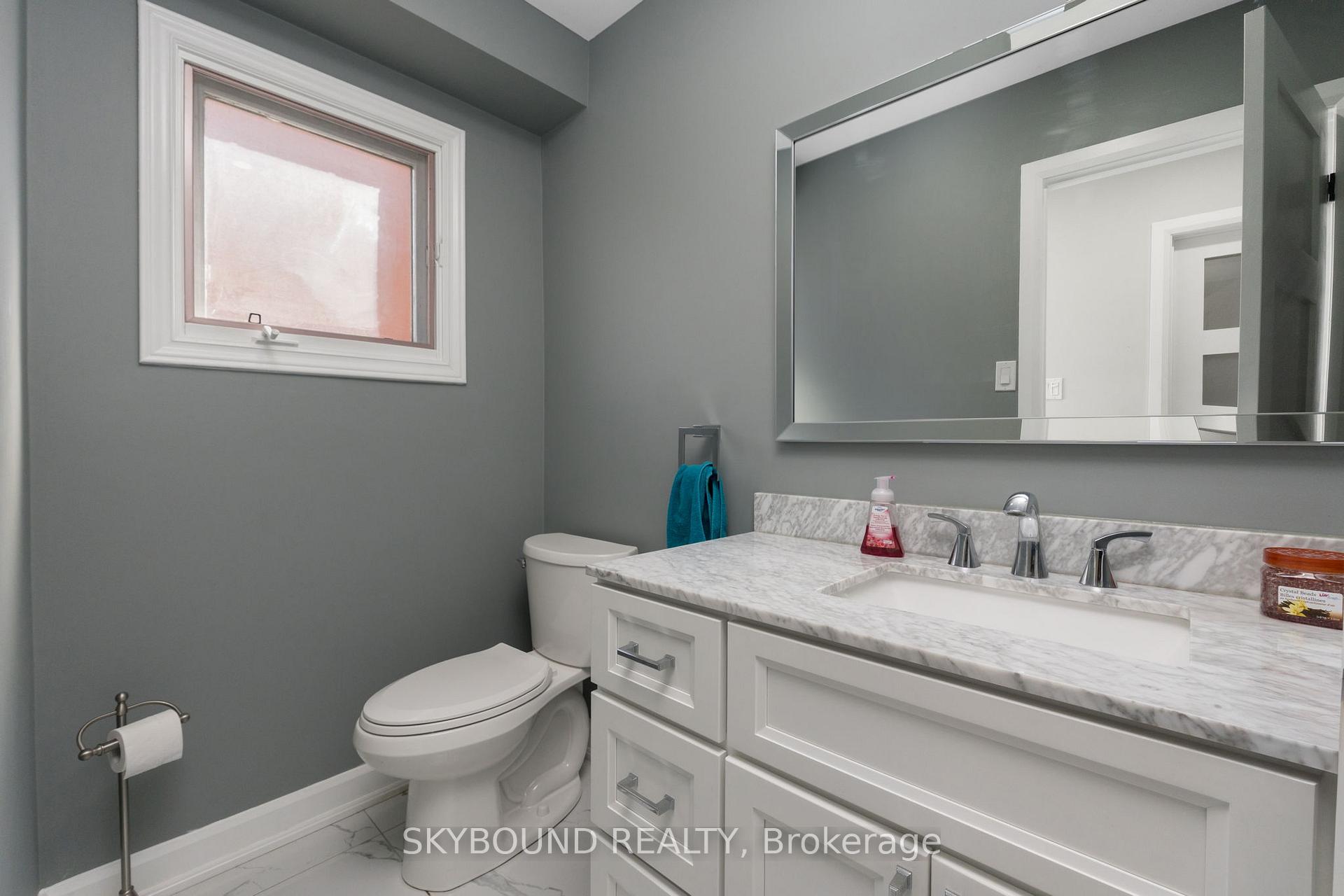 Photo 22 of 108 Zinnia Place, Vaughan, West Woodbridge — HOMEH
