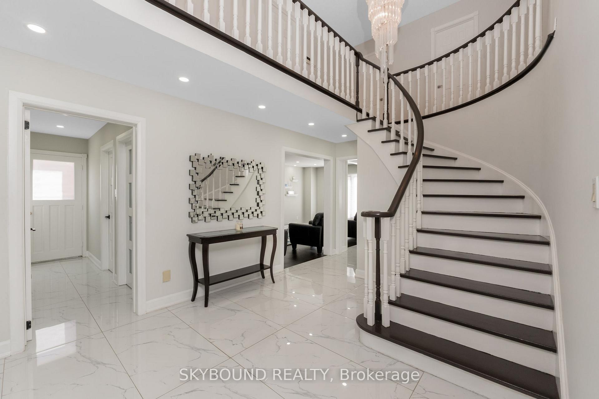 Photo 23 of 108 Zinnia Place, Vaughan, West Woodbridge — HOMEH