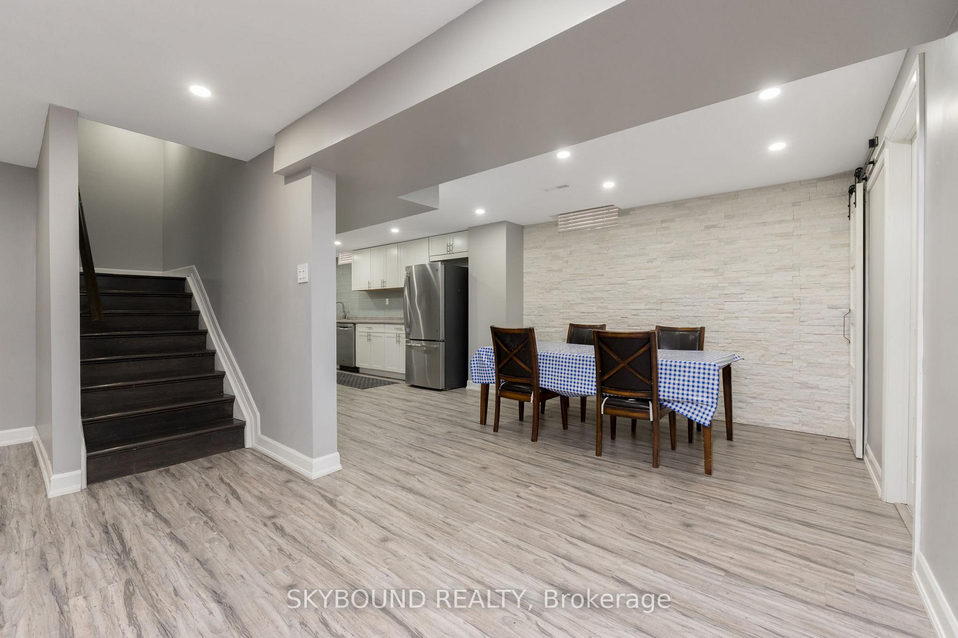Photo 36 of 108 Zinnia Place, Vaughan, West Woodbridge — HOMEH