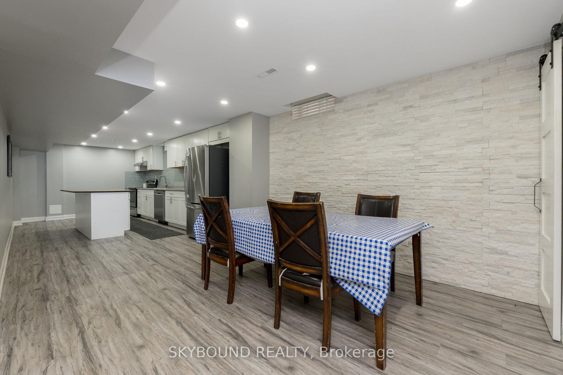 Photo 37 of 108 Zinnia Place, Vaughan, West Woodbridge — HOMEH