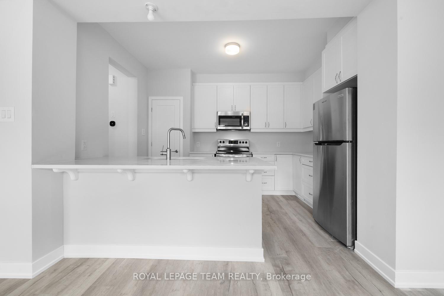 Photo 7 of 142 Anthracite Private, Ottawa, Barrhaven - Heritage Park — HOMEH