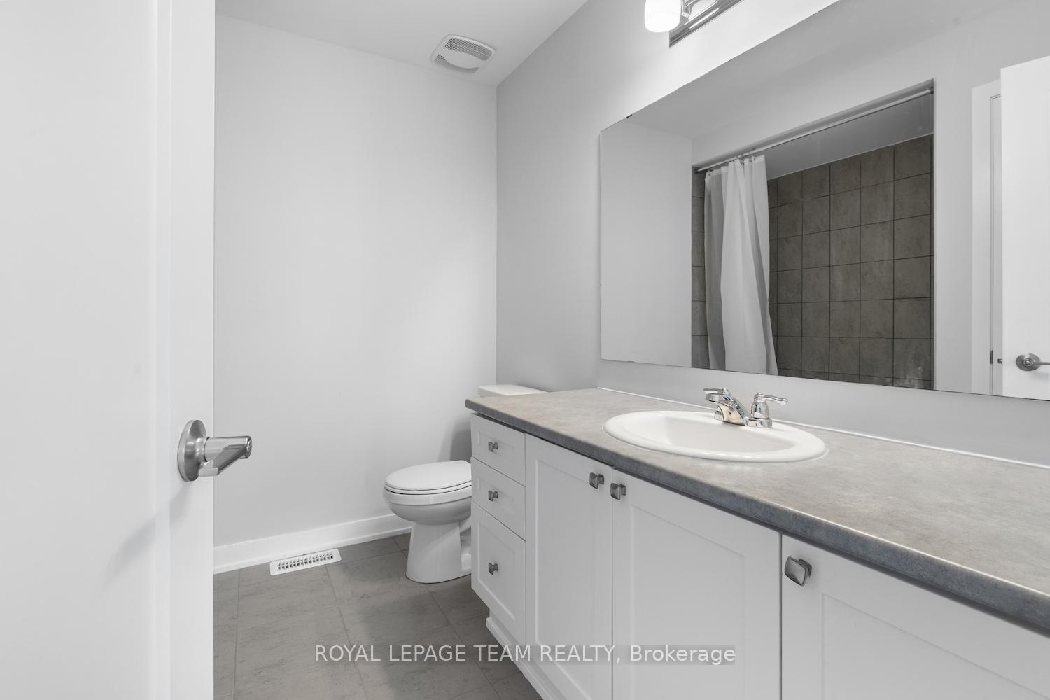 Photo 16 of 142 Anthracite Private, Ottawa, Barrhaven - Heritage Park — HOMEH