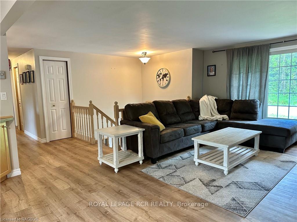 Photo 8 of 133 Westfall Crescent, West Grey — HOMEH