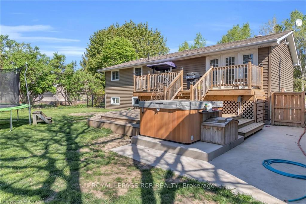 Photo 25 of 133 Westfall Crescent, West Grey — HOMEH
