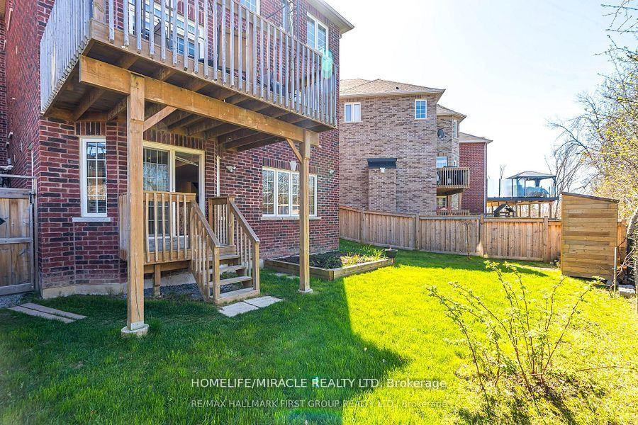 Photo 2 of 92 Sharplin Drive, Ajax, South East — HOMEH