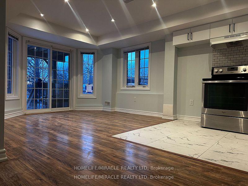 Photo 7 of 92 Sharplin Drive, Ajax, South East — HOMEH