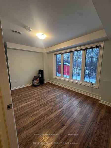 Photo 10 of 92 Sharplin Drive, Ajax, South East — HOMEH