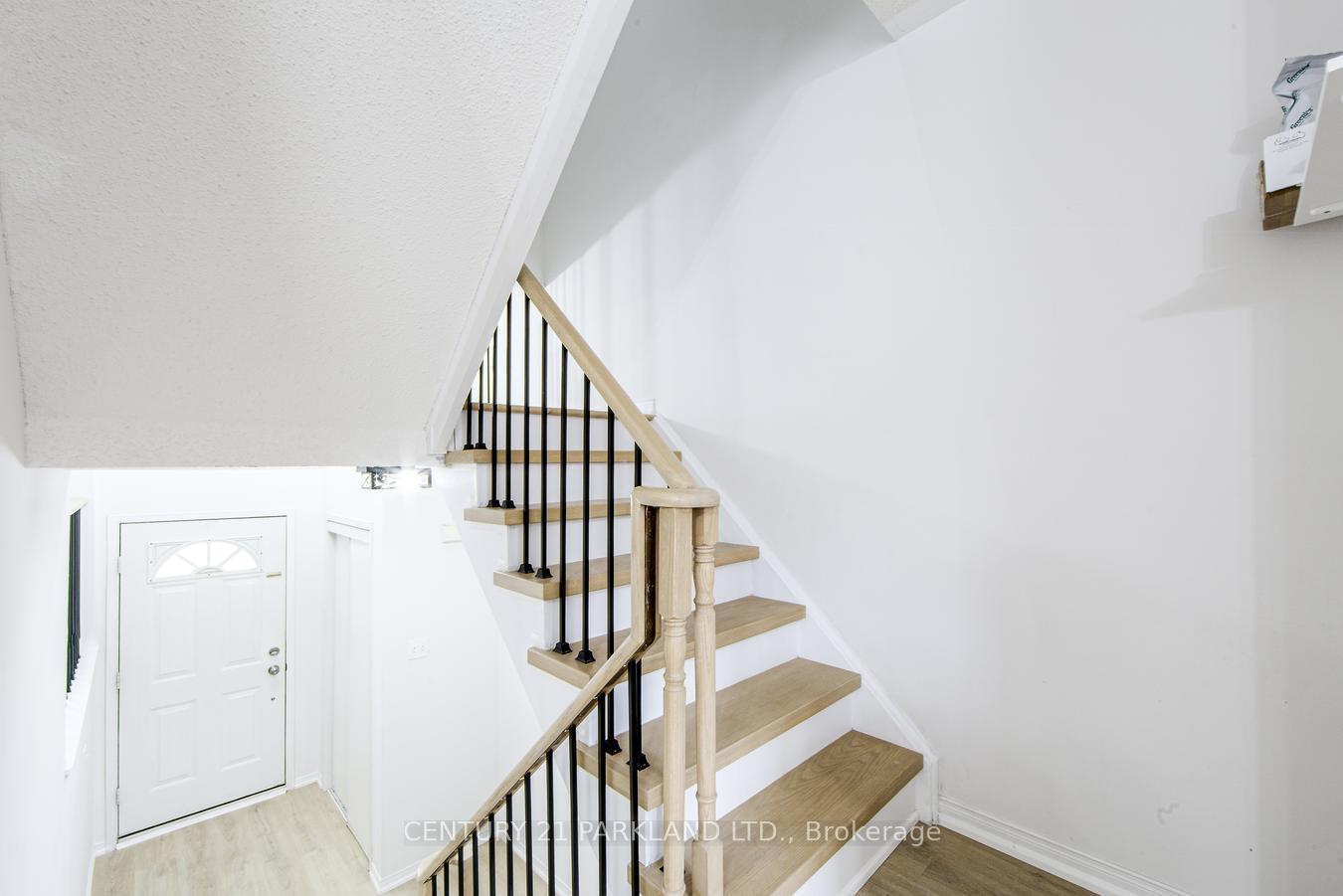 Photo 18 of 26 Kelso Crescent, Vaughan, Maple — HOMEH