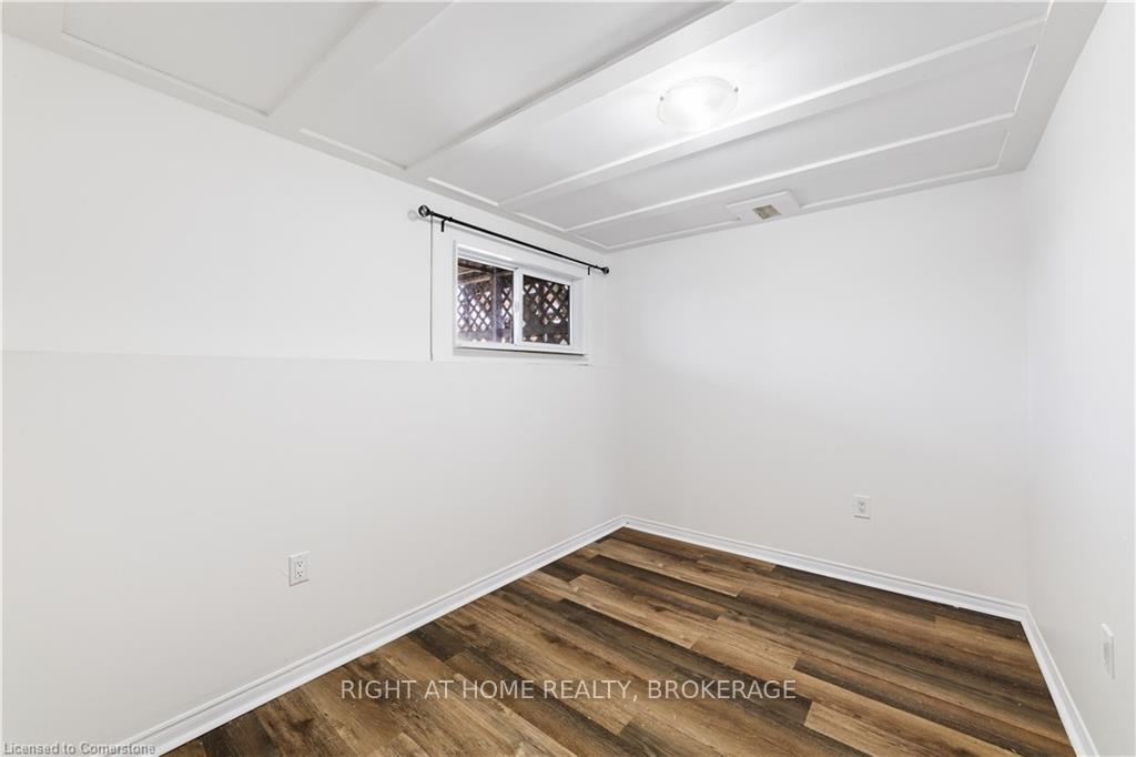 Photo 8 of Unit Lower Unit, 44 Poplar Crescent, Welland, N. Welland — HOMEH
