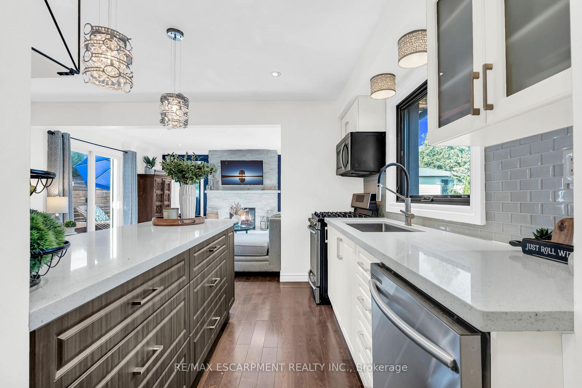 Photo 14 of 12 Chopin Court, Whitby, Lynde Creek — HOMEH