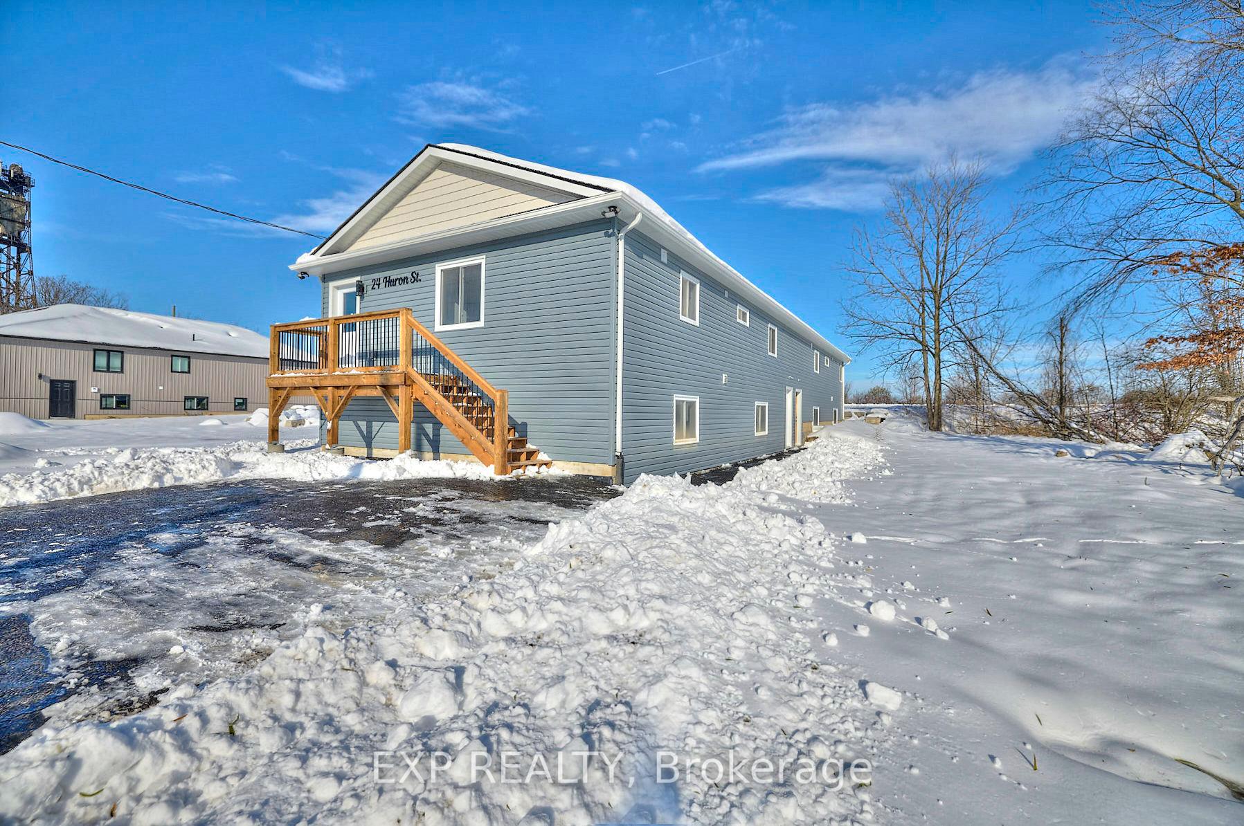 Photo 3 of Unit Unit #2, 24 Huron Street, Welland, Dain City — HOMEH