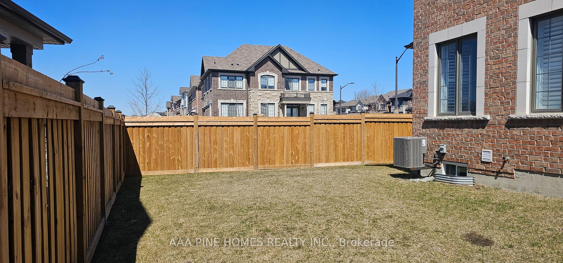 Photo 9 of 105 Barkeville Drive, Whitby, Rural Whitby — HOMEH