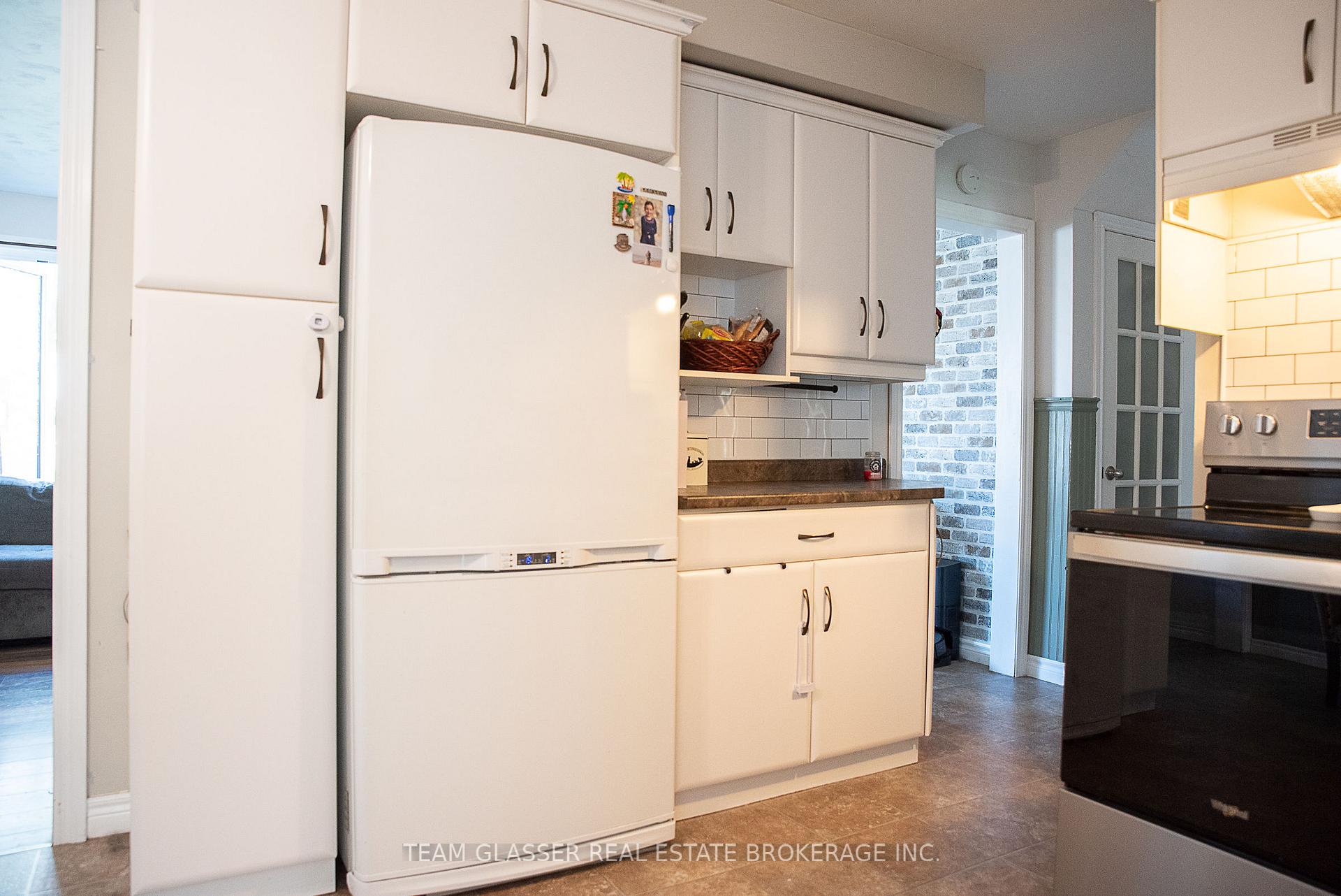 Photo 9 of 28 Parkview Heights, Aylmer — HOMEH