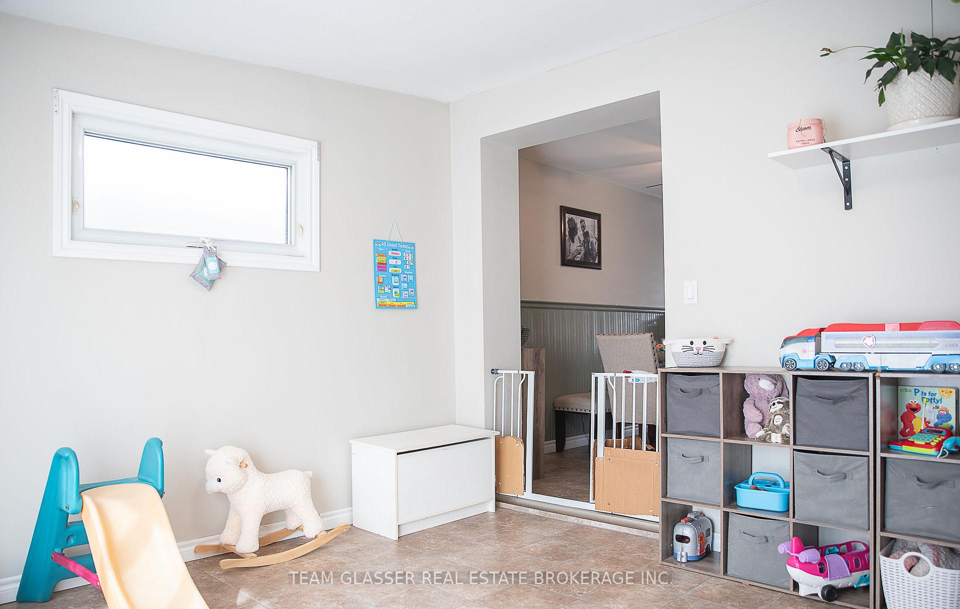 Photo 14 of 28 Parkview Heights, Aylmer — HOMEH