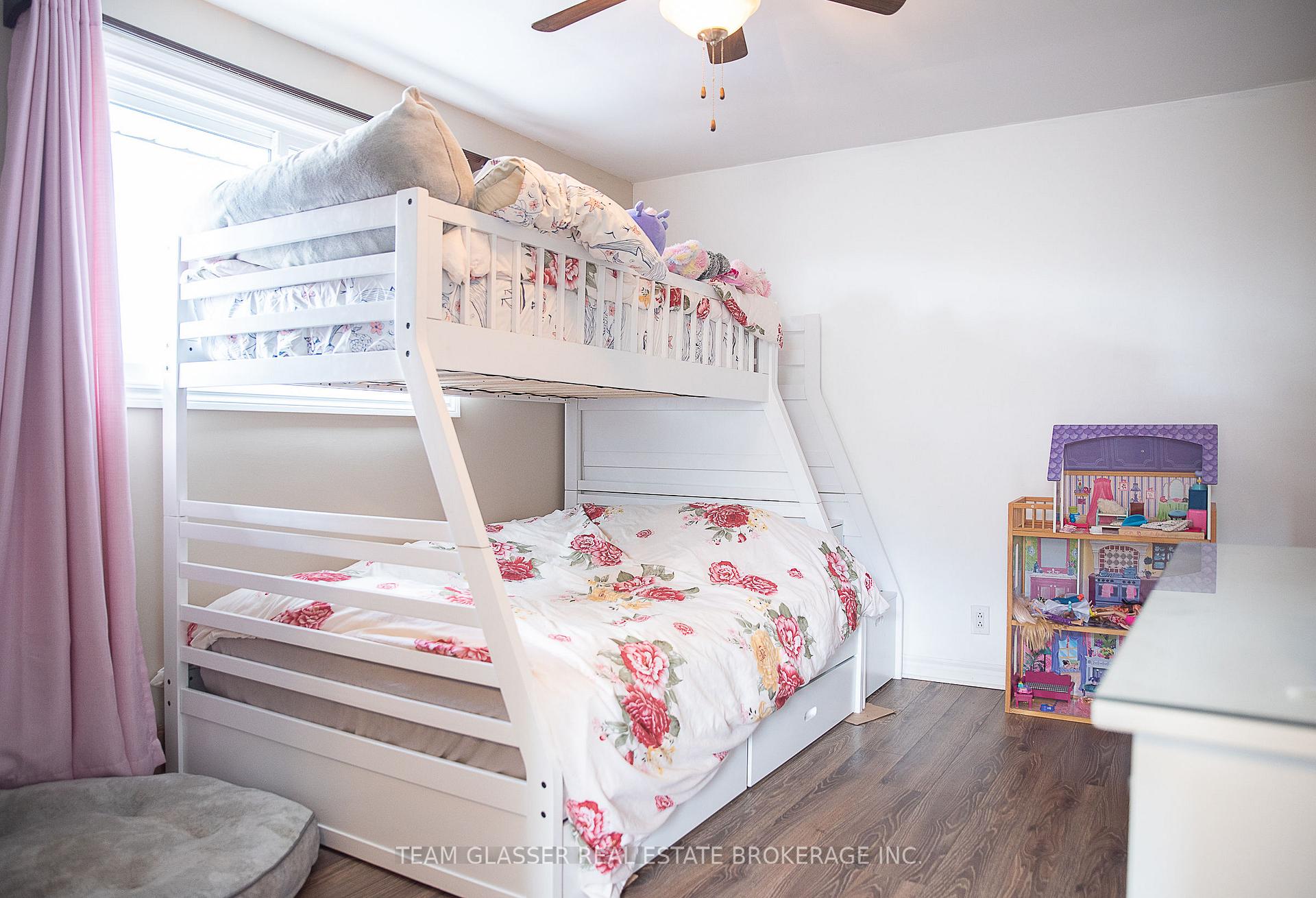 Photo 21 of 28 Parkview Heights, Aylmer — HOMEH