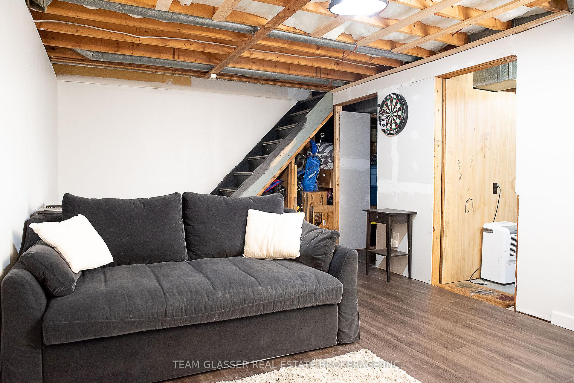 Photo 33 of 28 Parkview Heights, Aylmer — HOMEH