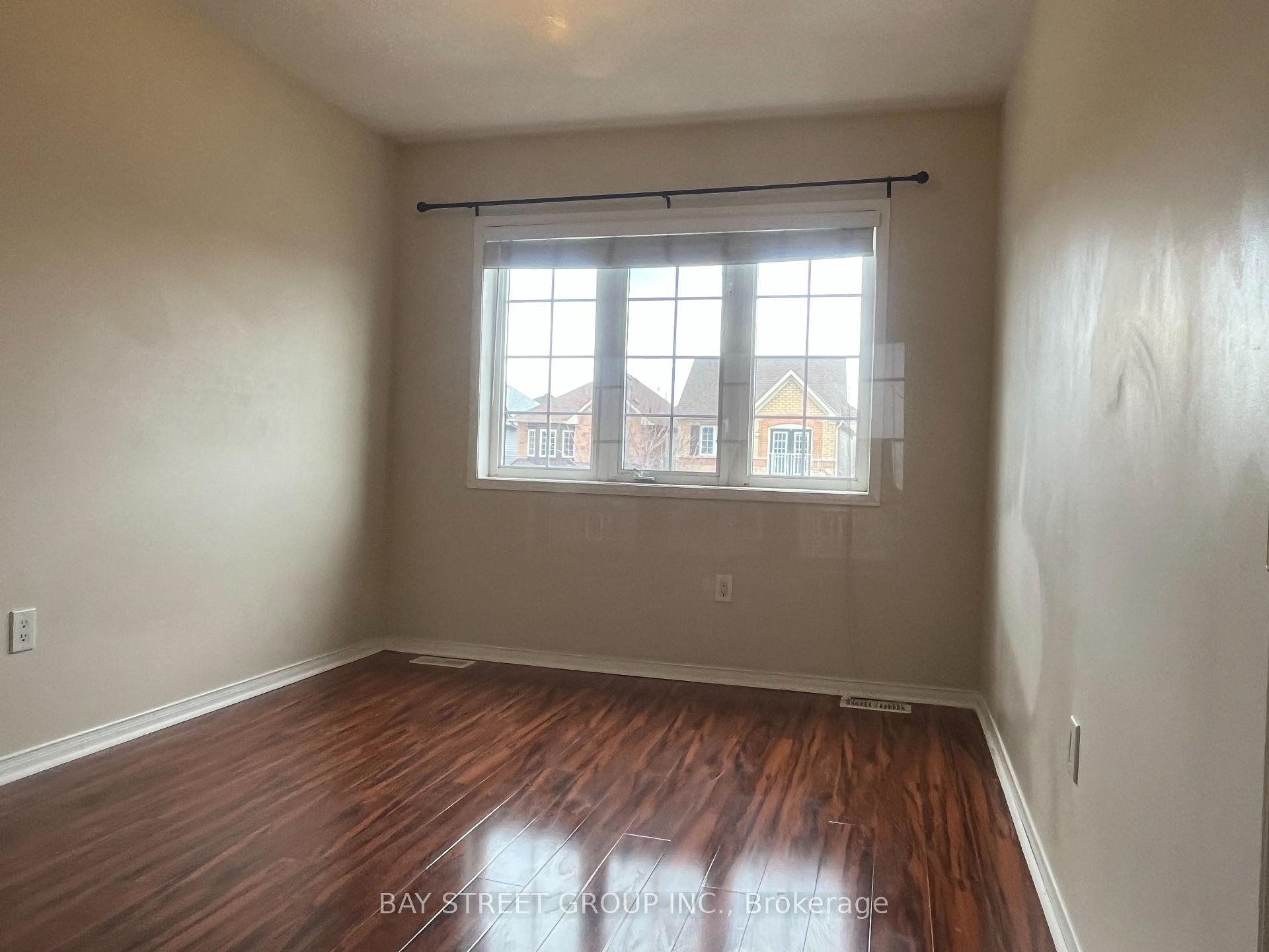 Photo 17 of Unit Upper, 96 Bettina Place, Whitby, Rolling Acres — HOMEH