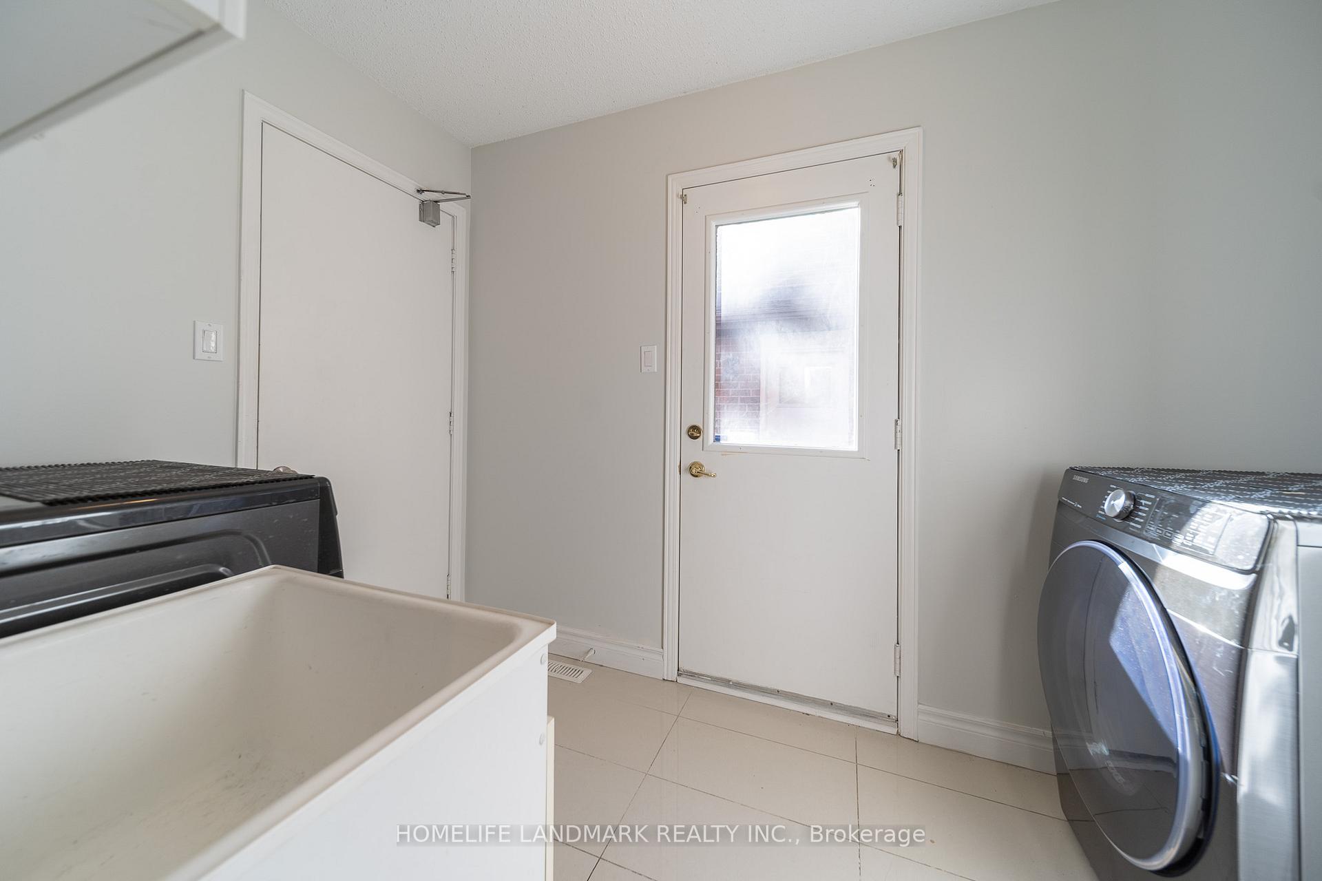 Photo 10 of 92 Huntington Park Drive, Markham, Thornlea — HOMEH