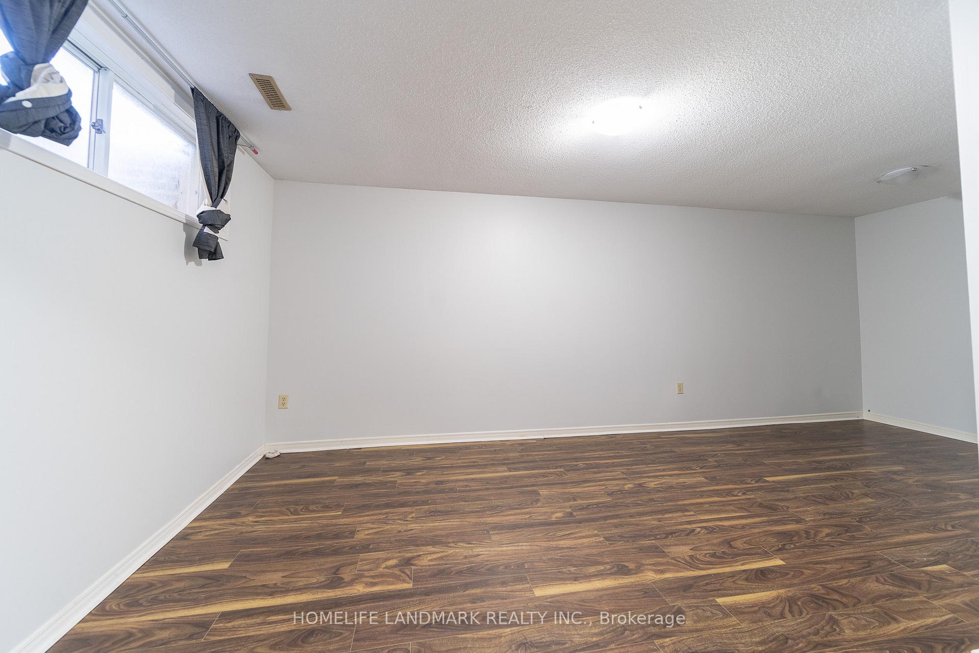 Photo 25 of 92 Huntington Park Drive, Markham, Thornlea — HOMEH