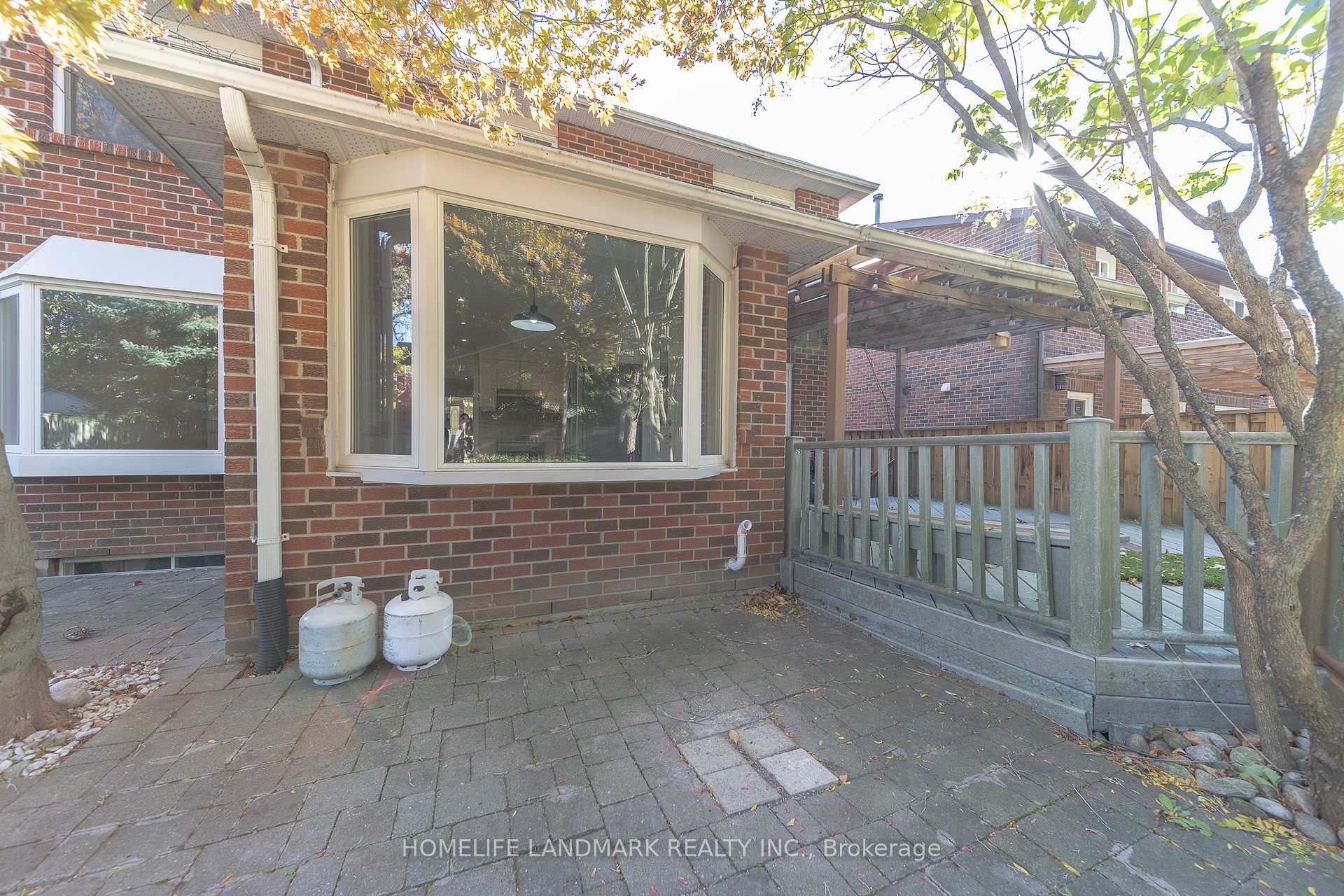 Photo 28 of 92 Huntington Park Drive, Markham, Thornlea — HOMEH