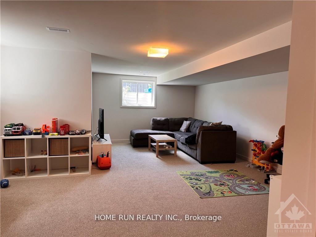 Photo 8 of 809 Brian Good Avenue, Ottawa, Riverside South/Gloucester Glen — HOMEH