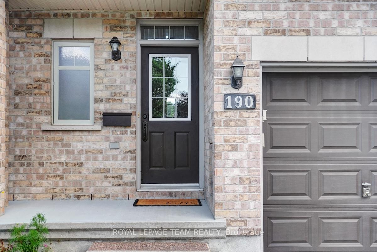 Photo 2 of 190 Jersey Tea Circle, Ottawa, Riverside South/Gloucester Glen — HOMEH