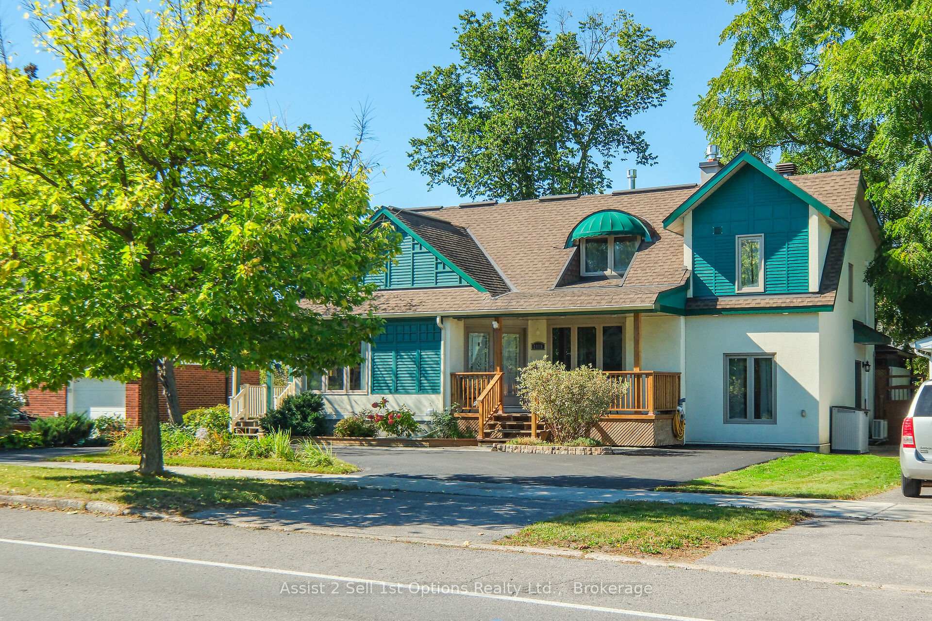 Front of 2010 Alta Vista Drive