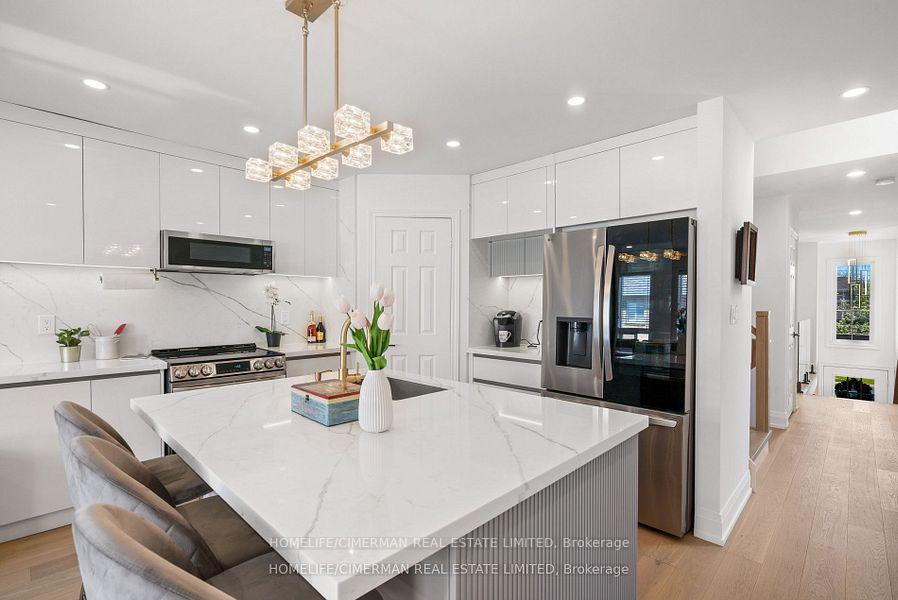 Photo 7 of Unit Upper, 226 Maple Sugar Lane, Vaughan, Patterson — HOMEH