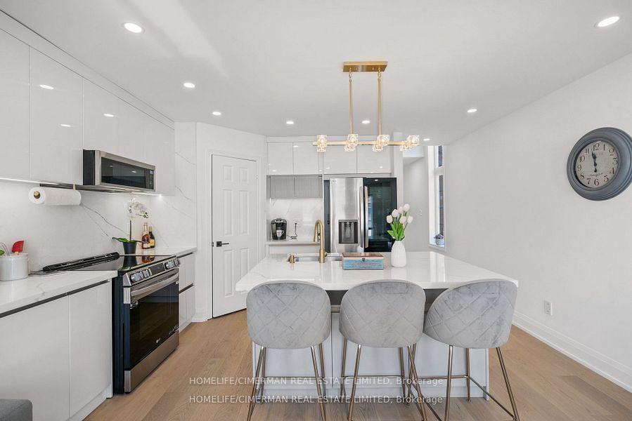 Photo 9 of Unit Upper, 226 Maple Sugar Lane, Vaughan, Patterson — HOMEH