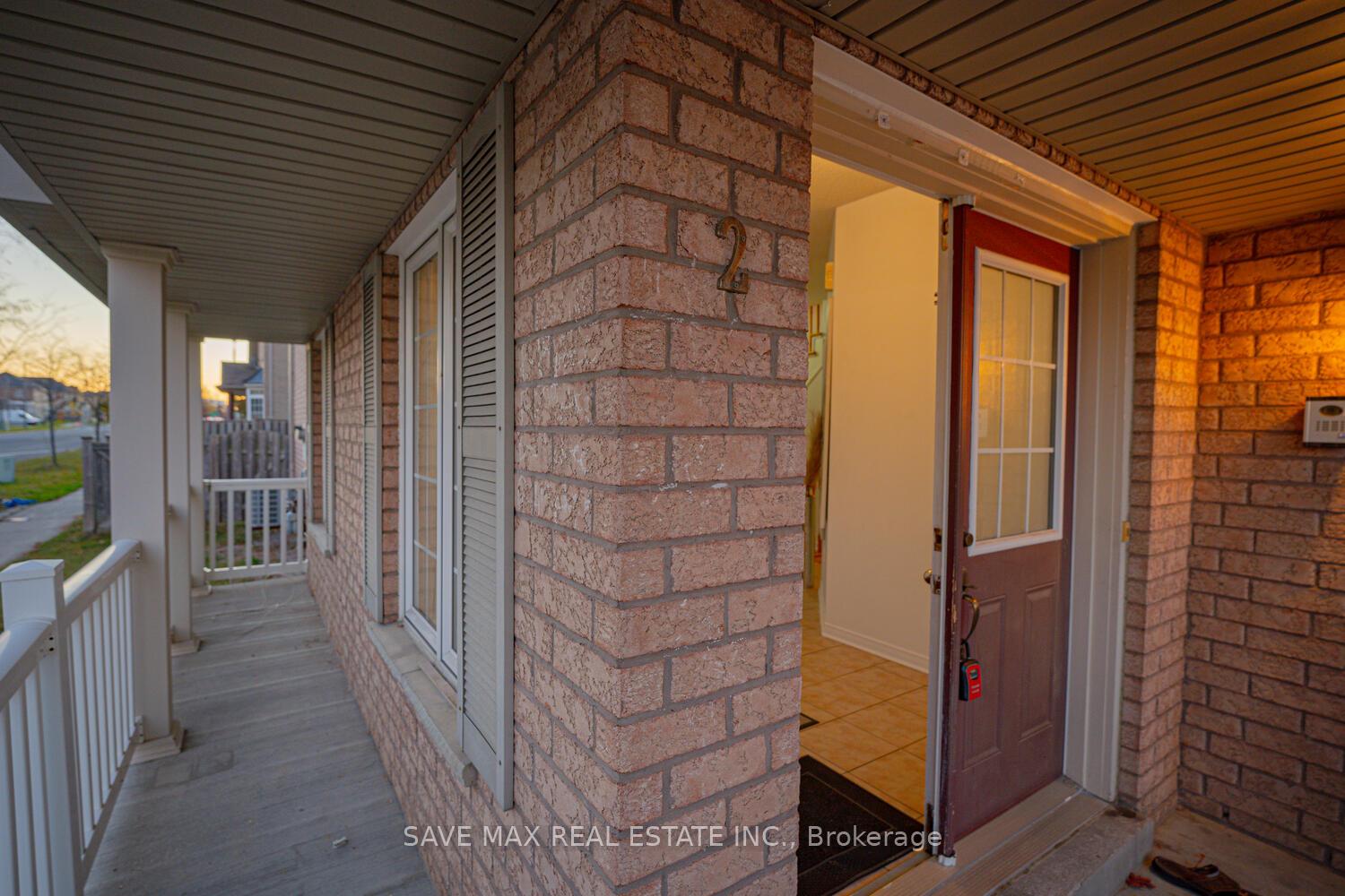Photo 4 of 2 Lahore Crescent, Markham, Cedarwood — HOMEH