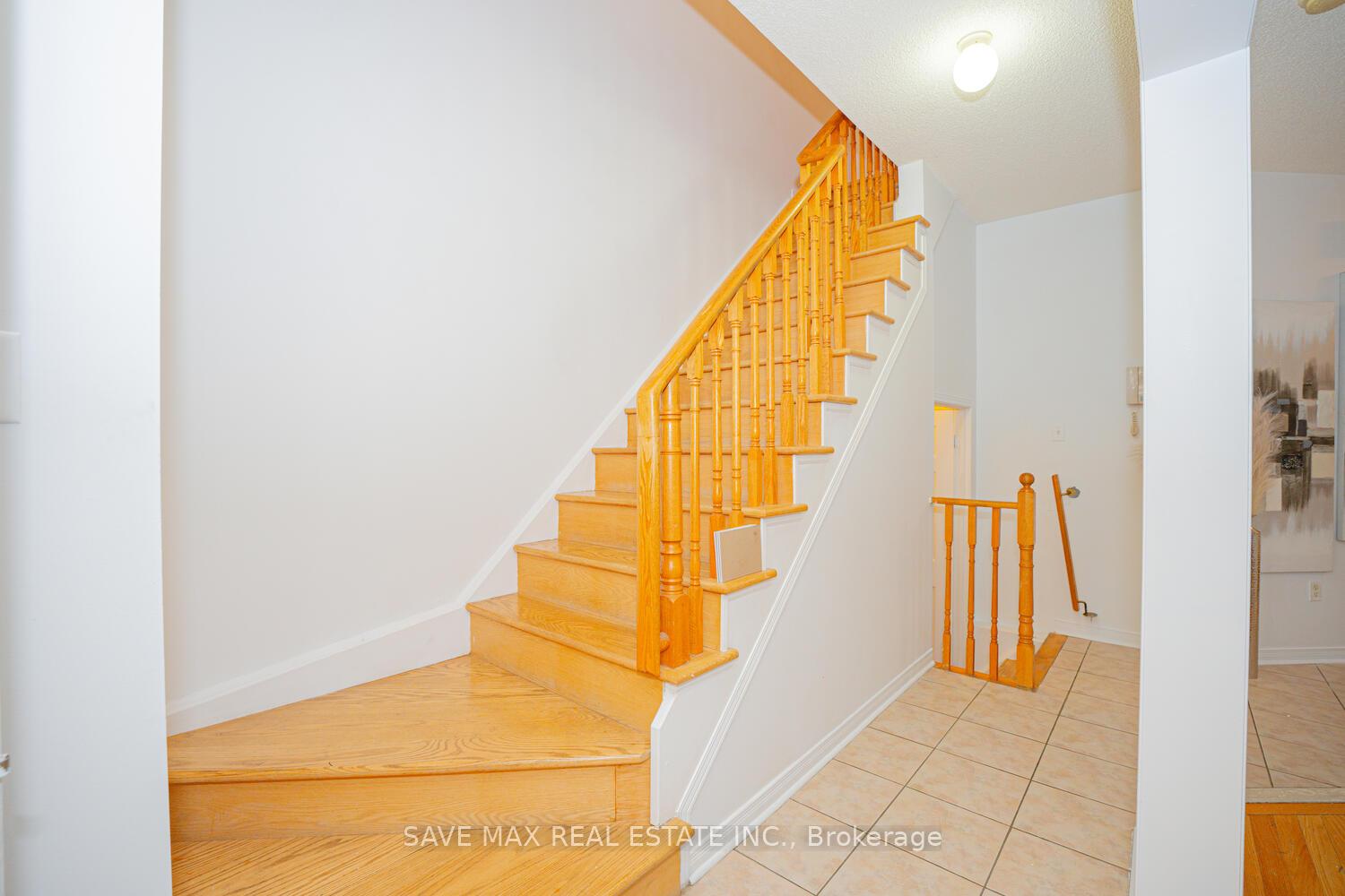 Photo 14 of 2 Lahore Crescent, Markham, Cedarwood — HOMEH