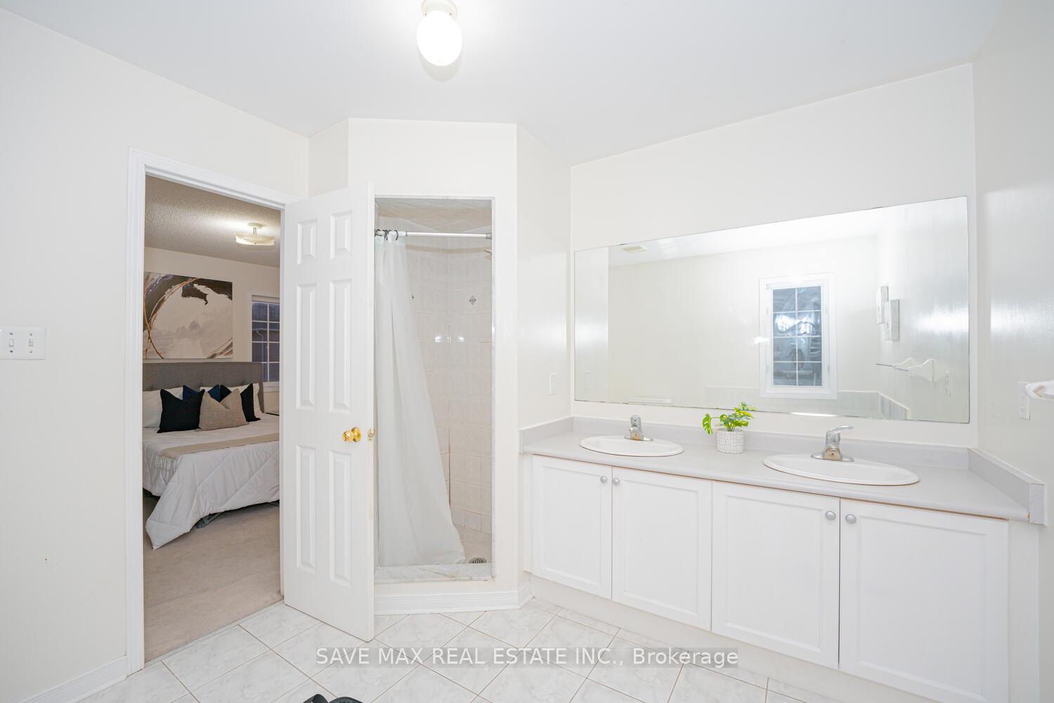 Photo 19 of 2 Lahore Crescent, Markham, Cedarwood — HOMEH