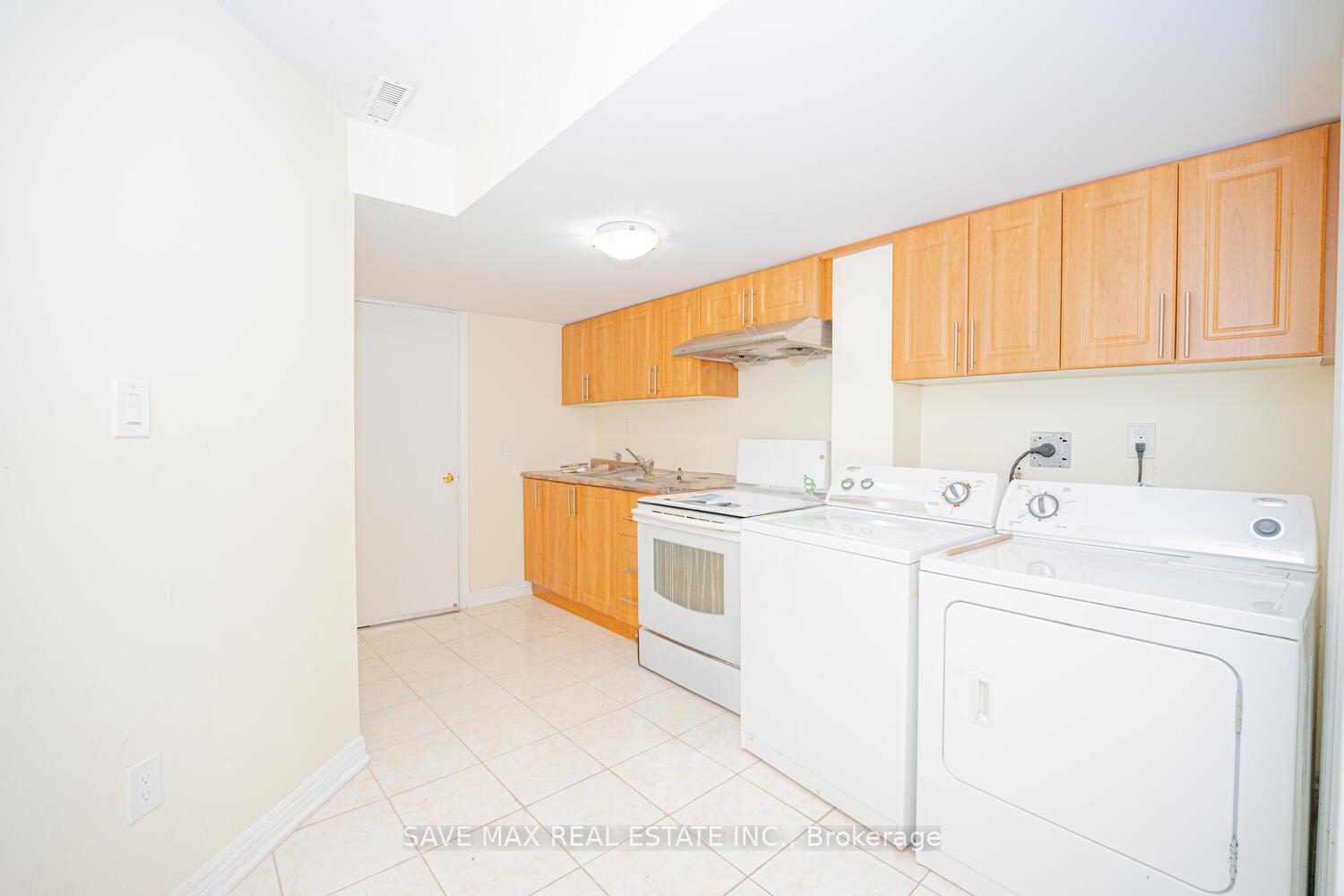 Photo 31 of 2 Lahore Crescent, Markham, Cedarwood — HOMEH