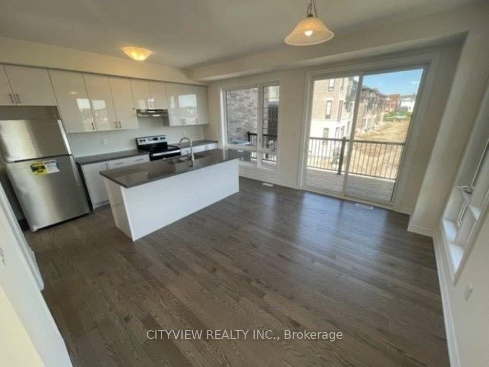 Photo 6 of 300 Carnwith Drive E, Whitby, Brooklin — HOMEH