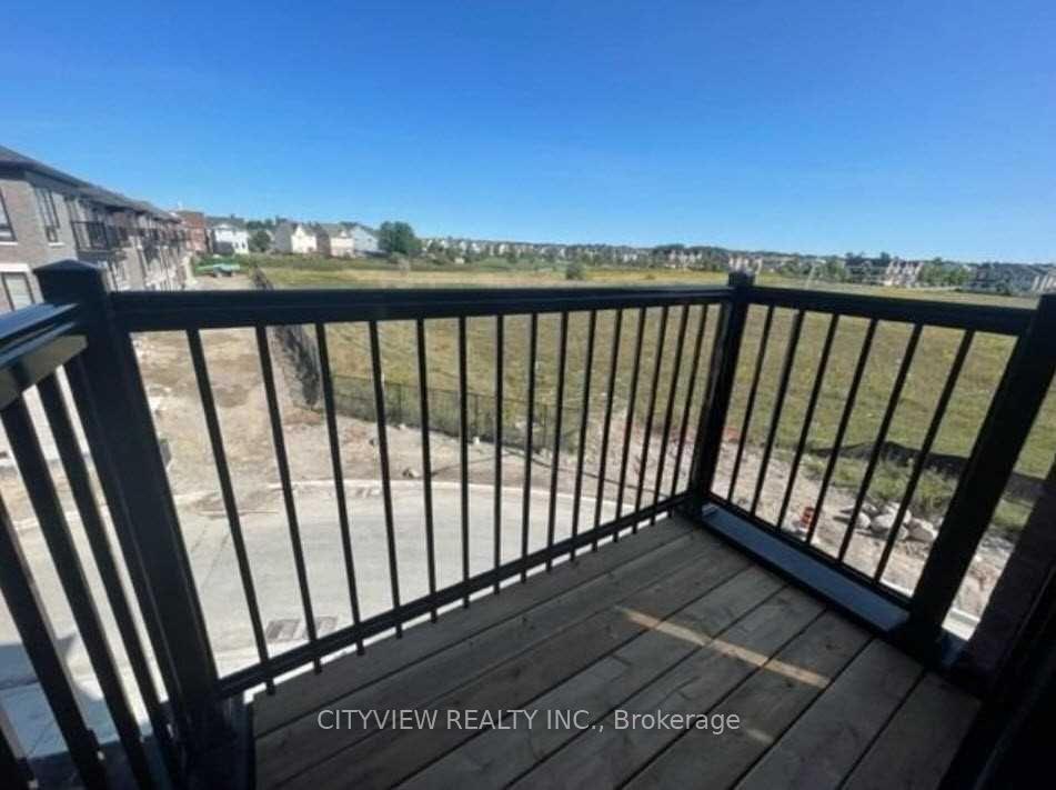 Photo 21 of 300 Carnwith Drive E, Whitby, Brooklin — HOMEH