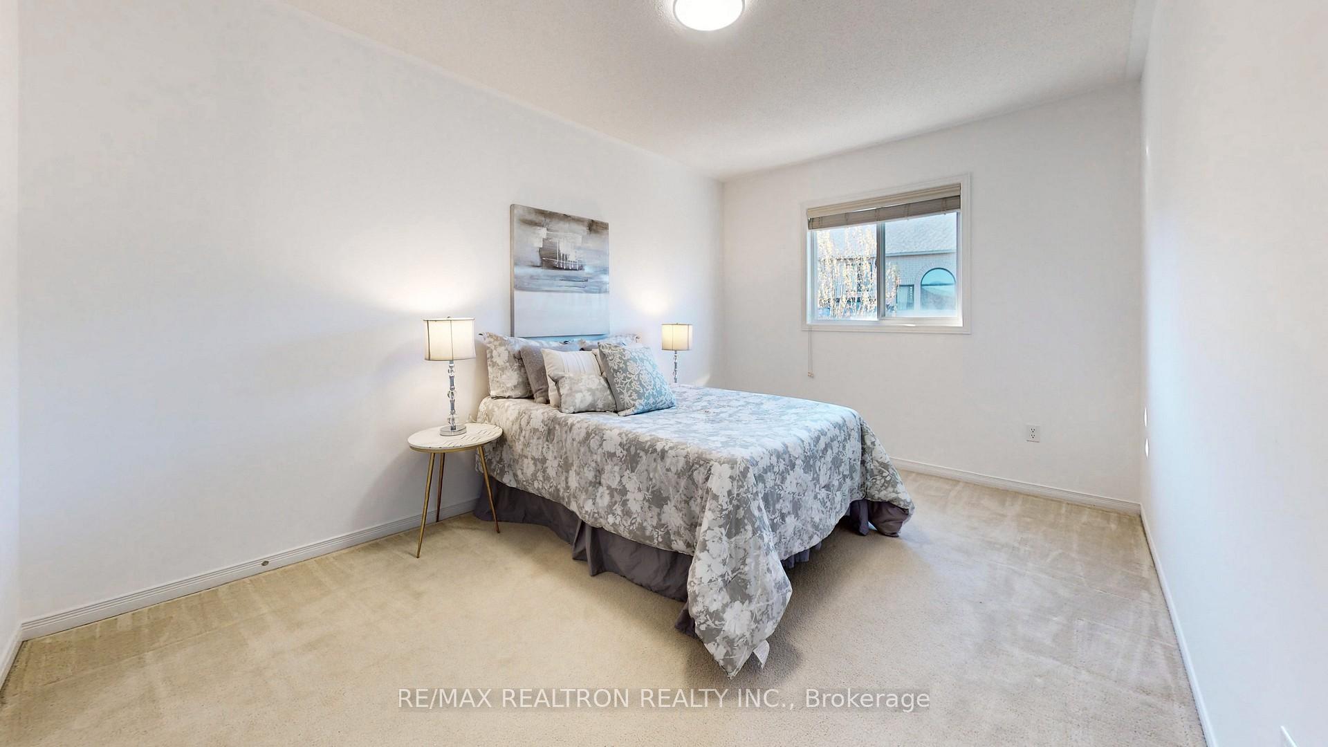 Photo 20 of 16 Cobblehill Court, Markham, Berczy — HOMEH