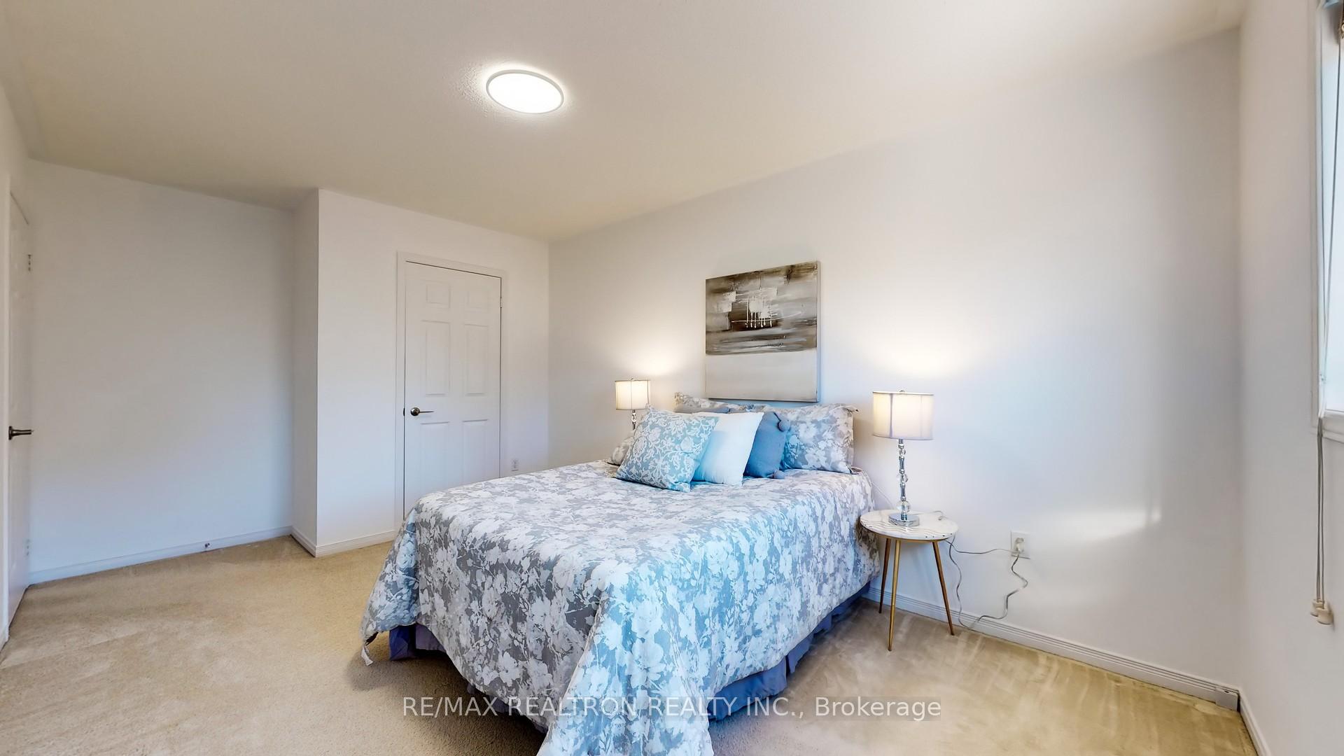 Photo 21 of 16 Cobblehill Court, Markham, Berczy — HOMEH