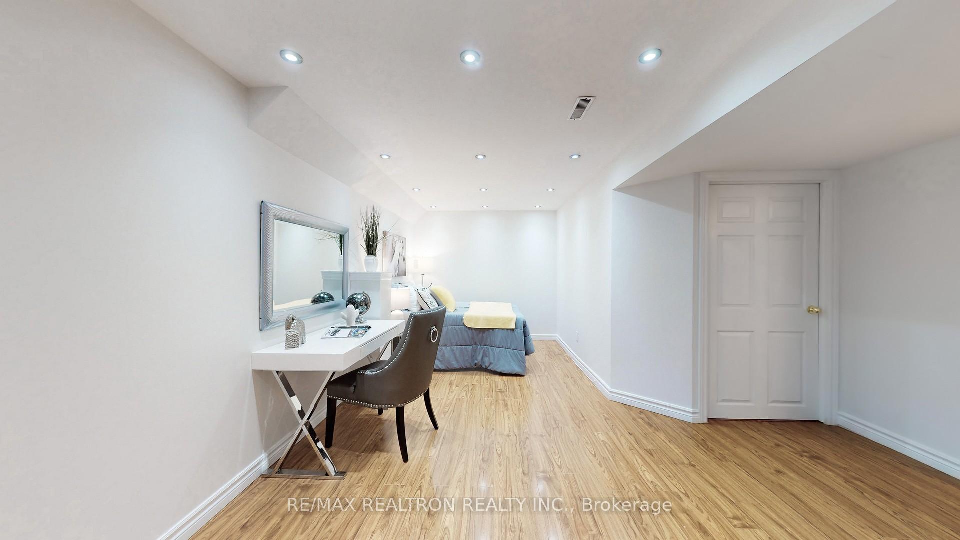 Photo 27 of 16 Cobblehill Court, Markham, Berczy — HOMEH