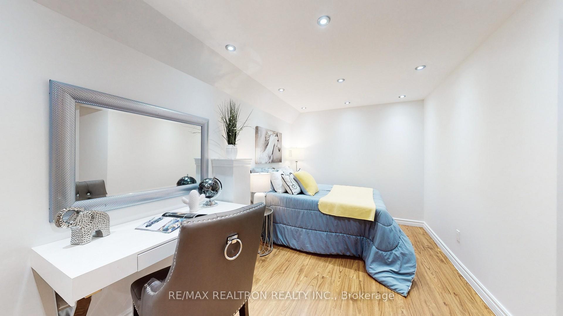 Photo 28 of 16 Cobblehill Court, Markham, Berczy — HOMEH